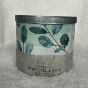 White Barn, 3-Wick White Tea & Sage Scented Candle